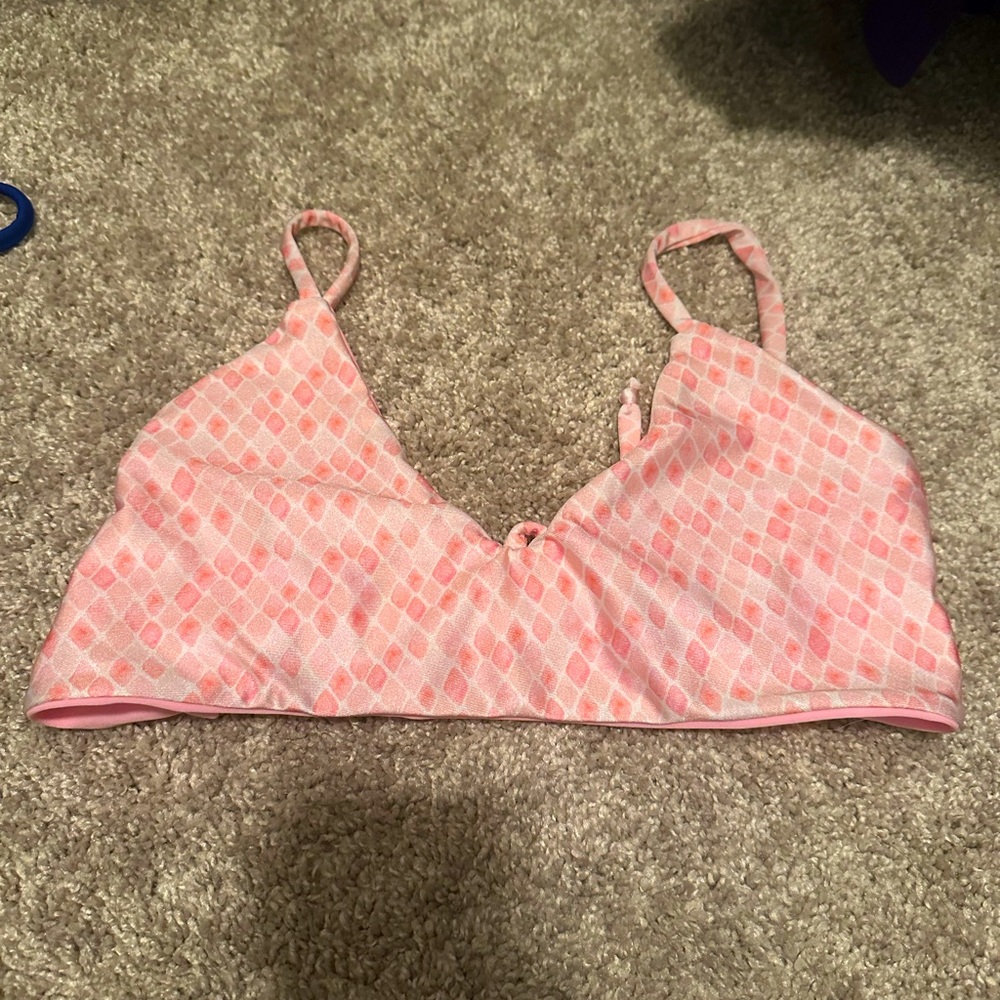 Light pink swimsuit top never worn